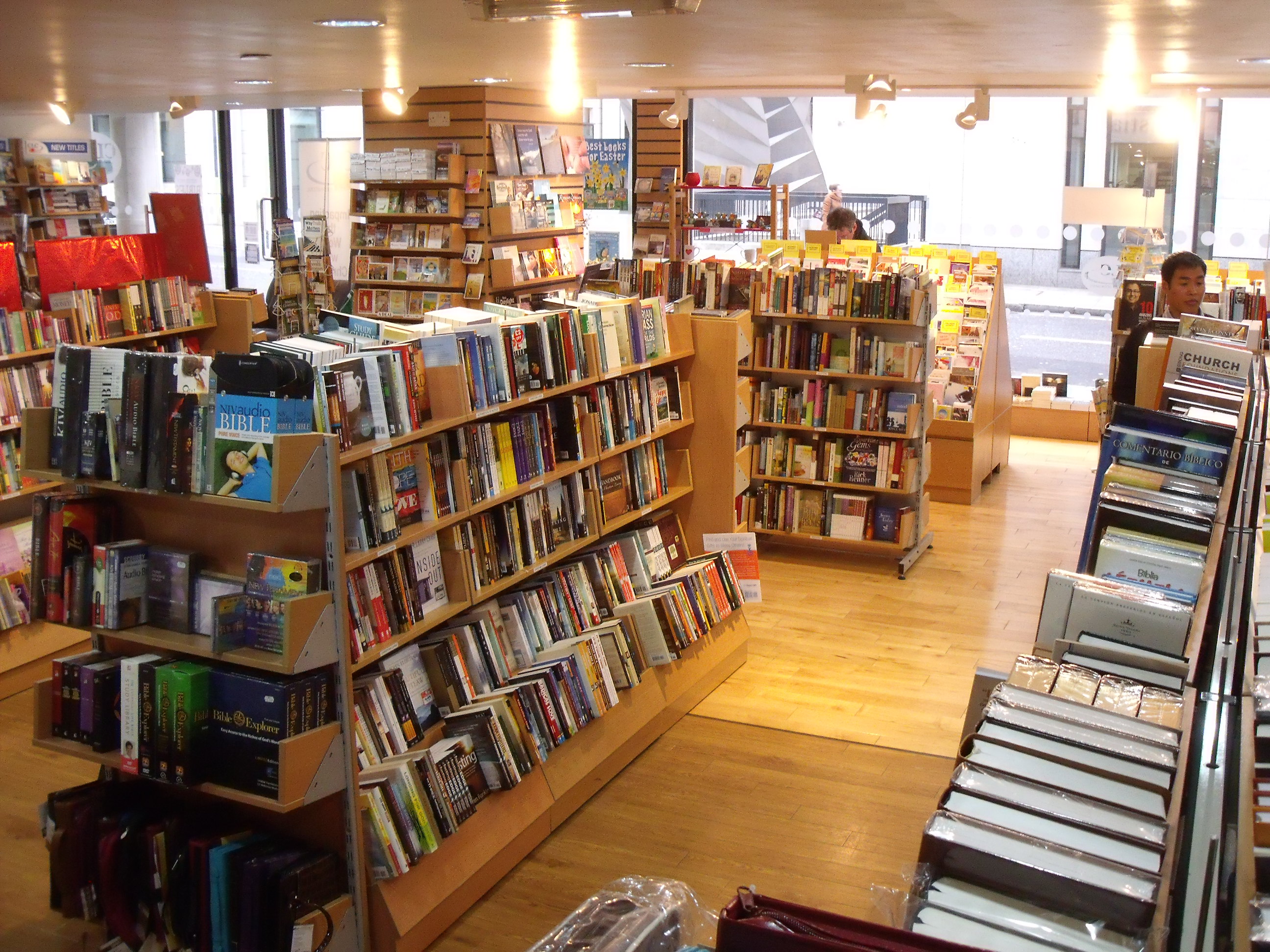 Best books shop. Bookshop. Bookshop picture. Book shop images. Pictures of bookstore.